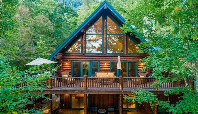Mountain Heritage Lodge in Sylva