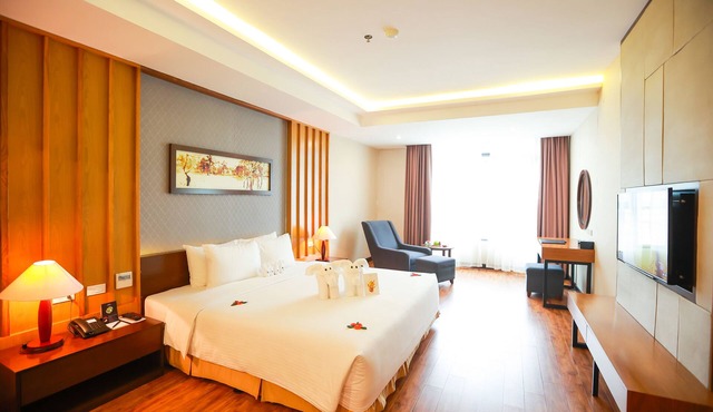 Muong Thanh Luxury Nhat Le Hotel