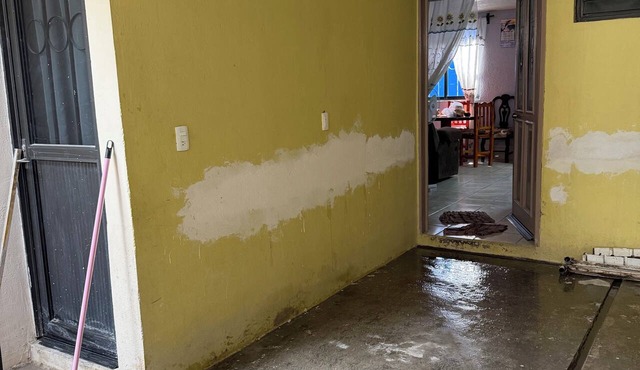 Spacious two-story house with three bedrooms and two bathrooms in an excellent location. in Ecatepec de Morelos. Eso. De Mexico
