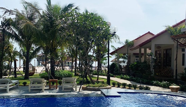 Naomi Resort