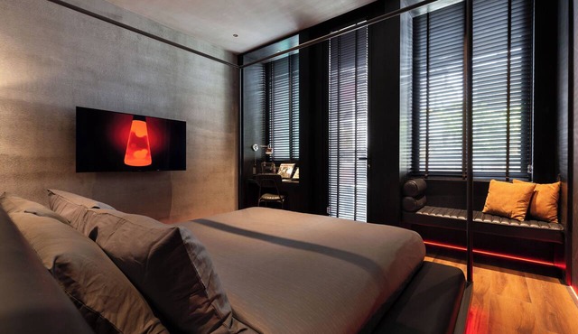 Neo Red Studio @ Saigon's alley with Rooftop Onsen