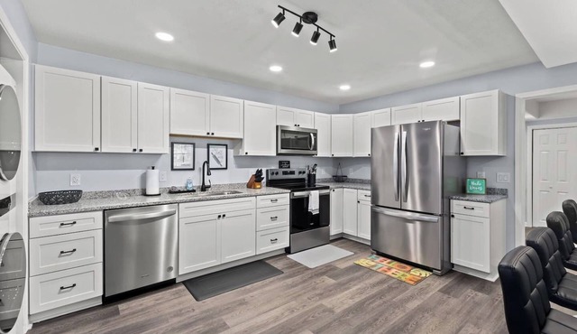 New! Walkable to Frank Brown, Pier Park & Beach in Panama City Beach