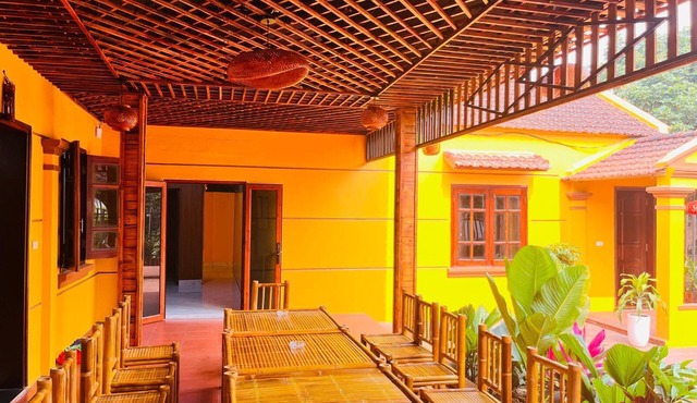 Ninh Binh Riverside Retreat 6-10 Guests near Station, Tam Coc, Hang Mua & Center