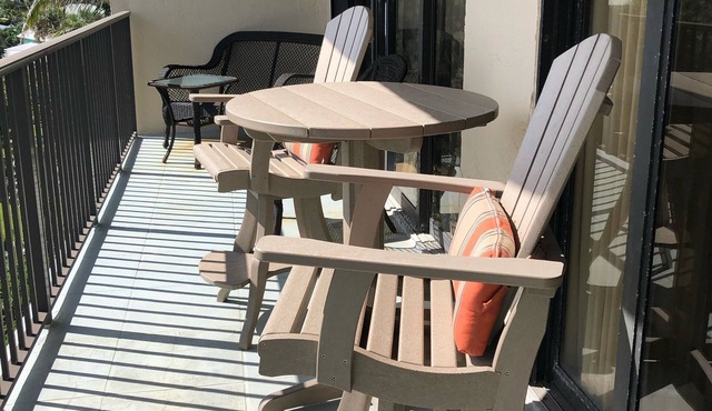 Ocean view 2 bedroom condo in Juno Beach
