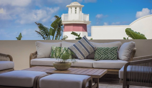 Ocean Views from all Rooms - Private Hot Tub in Cozumel