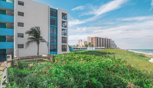 Oceanfront 3BR Villa | Beach Access & Garage in Jensen Beach
