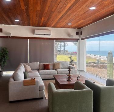 Oceanfront House, Private Beach in Barra de Piaxtla
