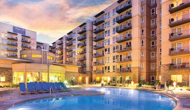 Oceanfront Seaside Beach Condo 2 Bedroom/2 Bathroom Sleeps 6 in Seaside