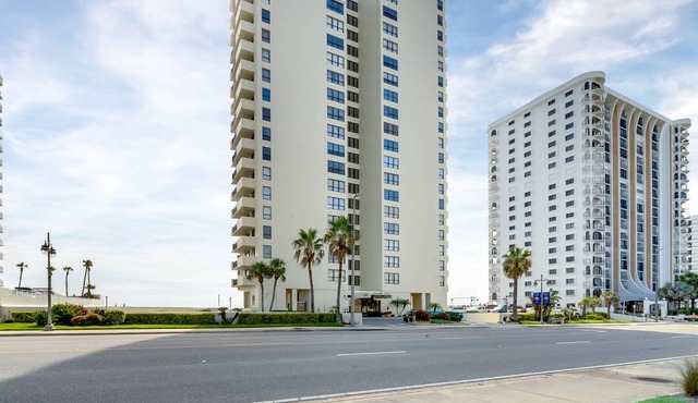 Oceanfront Paradise - Daytona Beach in Daytona Beach Shores