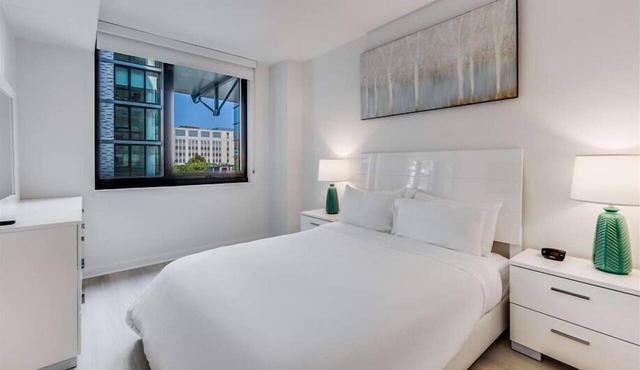 On-site Co-working Spaces | Business & Fitness Center | Noma in Washington