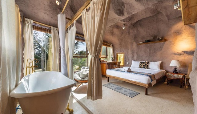 OXY Cave Homestay Mũi Né