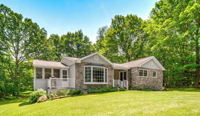 Pet-Friendly Espyville Home w/Yard & Fire Pit! in Linesville
