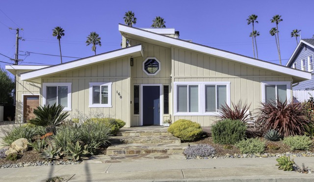 Pet Friendly Shell Beach House - Min 30 Nights in Shell Beach
