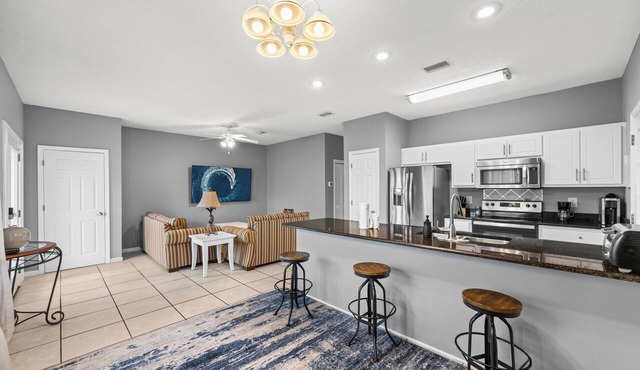 Pet Friendly Beach House | Walk to Beach | Sleeps 6 in Panama City Beach