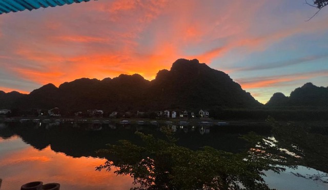 Phong Nha Coco House - Riverstay & Mountain View