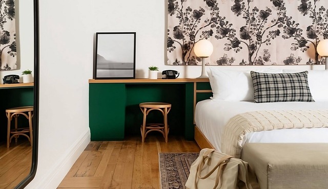 Pleasant Stay, Convenient Location! Pets Allowed, Near Stark's Vacuum Museum in Portland