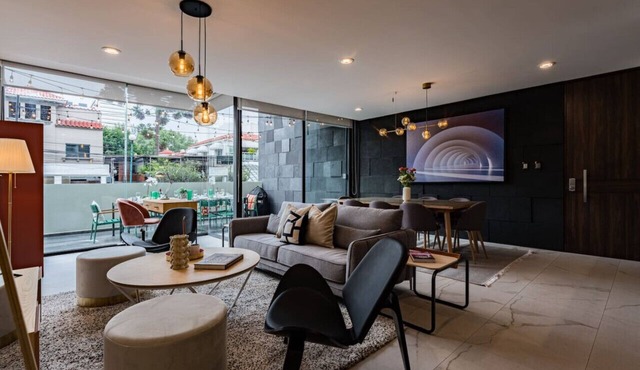 Polanco Apartment with Terrace near Lincoln Park in Ciudad de México