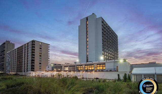 Premium Ocean 2 Queens, Ashore Resort & Beach Club, Beach Umbrellas in Ocean City