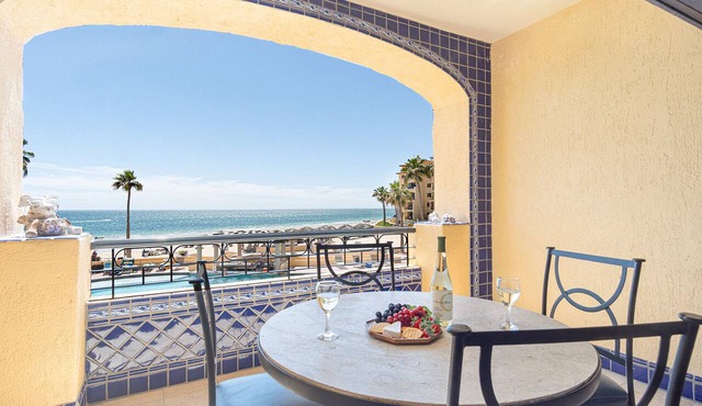 Princesa Resort E-204 NEWLY RENOVATED Cozy Ocean Front Condo in Puerto Penasco