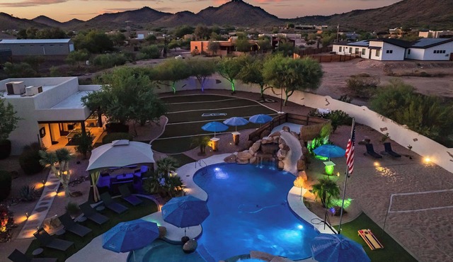 Private Oasis, Pickleball, Sand Volleyball, Sleeps 24 in Phoenix