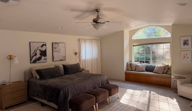 Private Resort Pool, Spa + Sauna in Grants Pass