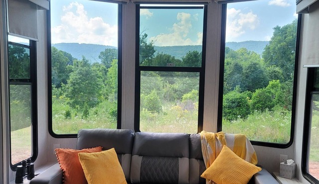 Private setting great views full kitchen bath Elk Hunting/Fishing ATV/UTV Trail in La Follette