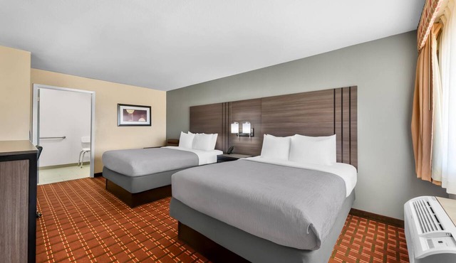 Quality Inn Marshall in Marshall