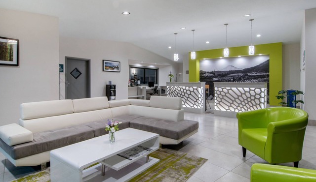 Quality Inn & Suites Albany Corvallis in Albany