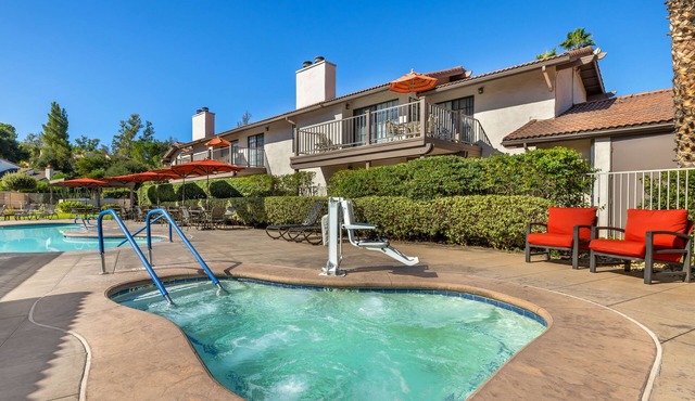 Relax and Unwind! Two Comfortable Units, Onsite Pool & Game Room, Free Parking! in Ramona