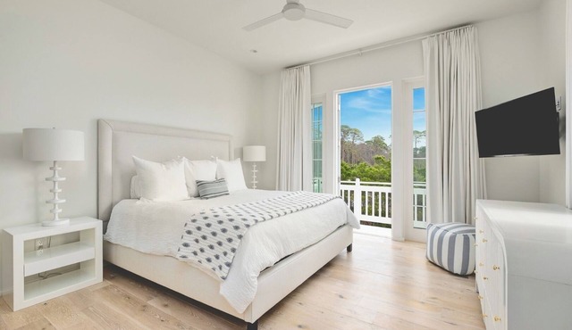 Restful Villa with Balcony – Enjoy Inlet Beach’s Best Attractions in Walton County