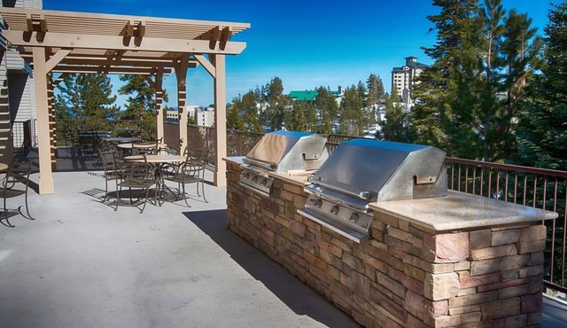 Ridge Pointe Resorts in Stateline