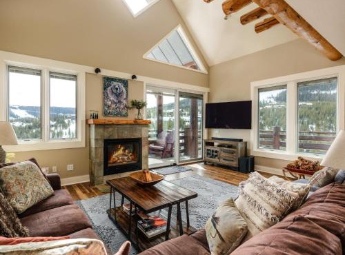 Saddle Ridge Townhome - Unit J1 in Big Sky