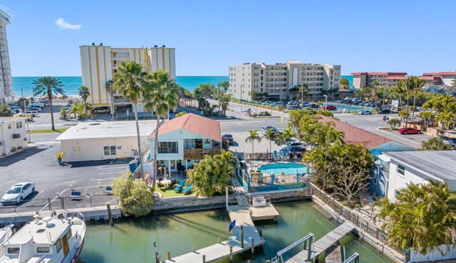 Sand Vista Vacation Hotel in St. Pete Beach