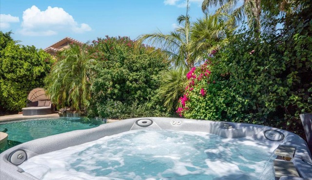Scottsdale Escape - Pool, Spa, Firepit, & Pool Table in Phoenix