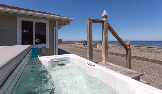 Seaside Cottage - Delightful cottage on Dungeness Bay in Sequim