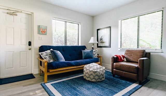 Secluded Beach Adventure Cabana - Newly Renovated! in Pompano Beach