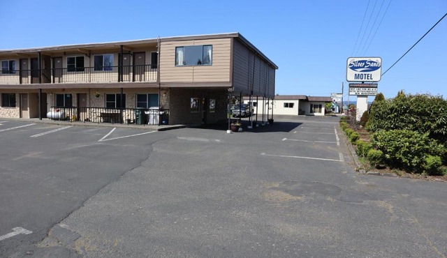 Silver Sands Motel in Florence