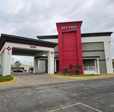Sky Tree Hotels in Tulsa