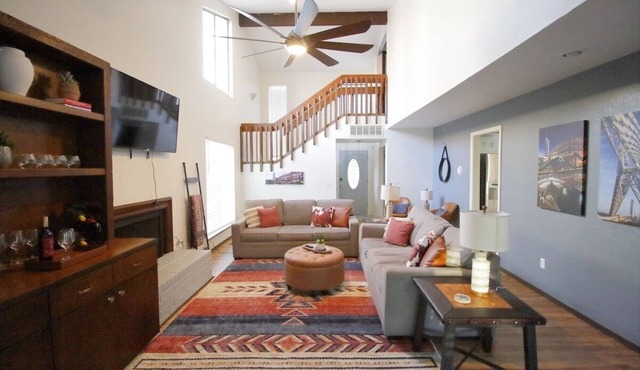 Spacious 3BR+2BA Home | Spacious + Parking + WiFi in Oklahoma City