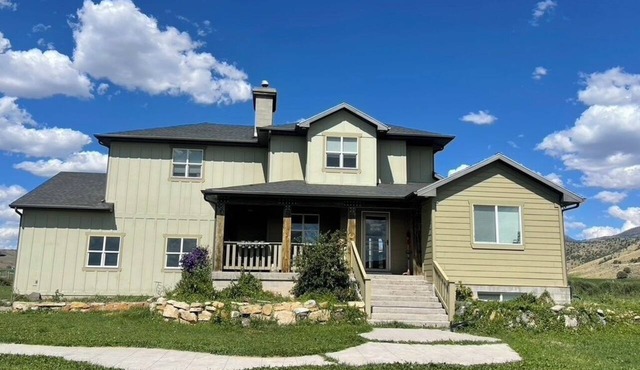 Spacious 4-BDRM home in Capitol Reef Country: Apricity House Welcomes You in Fremont