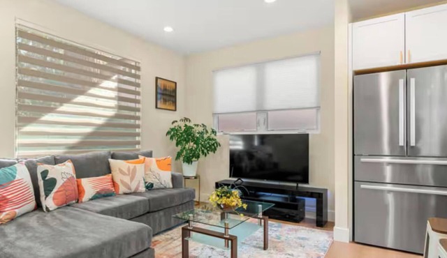 Spacious 4-bedroom house in fabulous downtown Mountain View in Mountain View