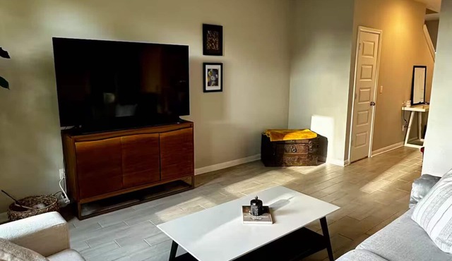 Spacious Buda South Austin Home Long Stay w/Pets in Quiet Neighborhood in Buda