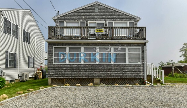 Spacious Colonial, Ocean Views, Close to Beach, Spiral Staircase to Second Floor in Narragansett