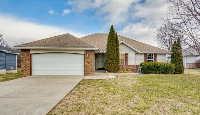 Springfield Area Retreat! Family Home w/Yard in Republic