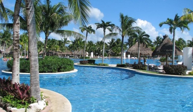 Stay at the Incredible Vidanta Resorts in Mexico with Family or Friends! in Q.R.