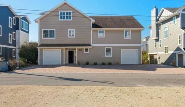 Steps to the beach! 6-bed/5 bath newly renovated house in S Bethany Beach! in Bethany Beach