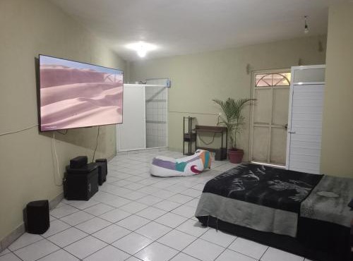 Studio Comodo, Sencillo y Privado in Ziracuaretiro