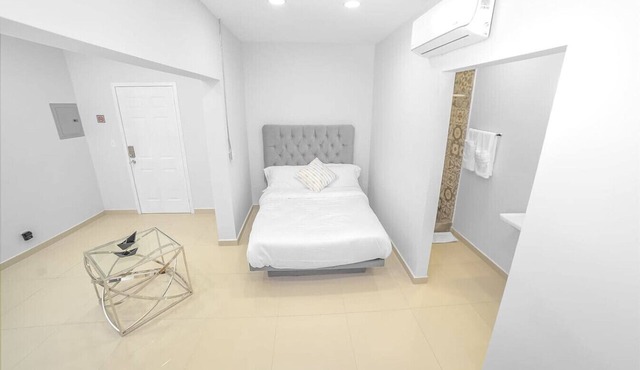 Studio/Desk/Private in TJ Near US border in Tijuana