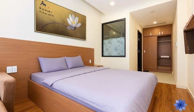 Studio Room in Modern building with AC in vibrant HCM; 1.3km from TSN airport