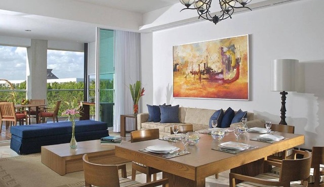 Stunning Grand Luxxe 1 BR Suite